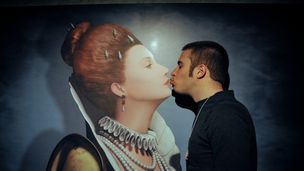 kissciv-10031-cropped.jpg